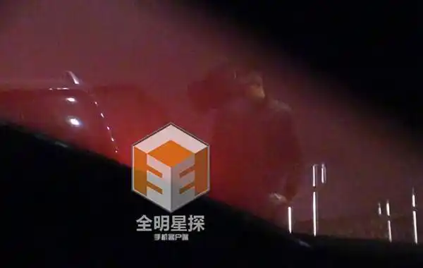 宋茜杨洋谱姐弟恋?经纪人发文疑侧面否认