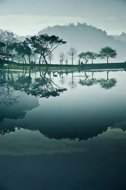 谁能看出有几张倒影是我把它从水中影变为陆上物?