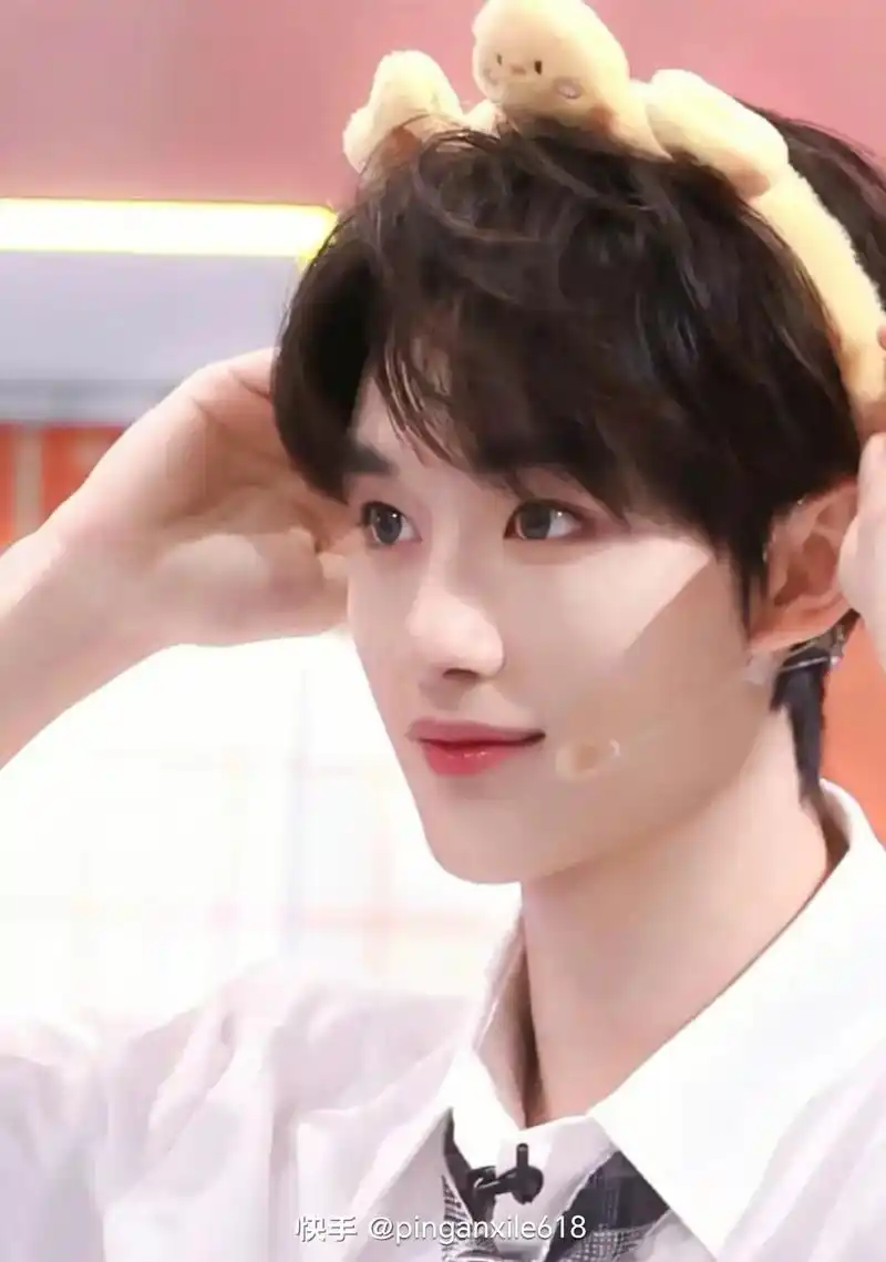 丁程鑫封神照片