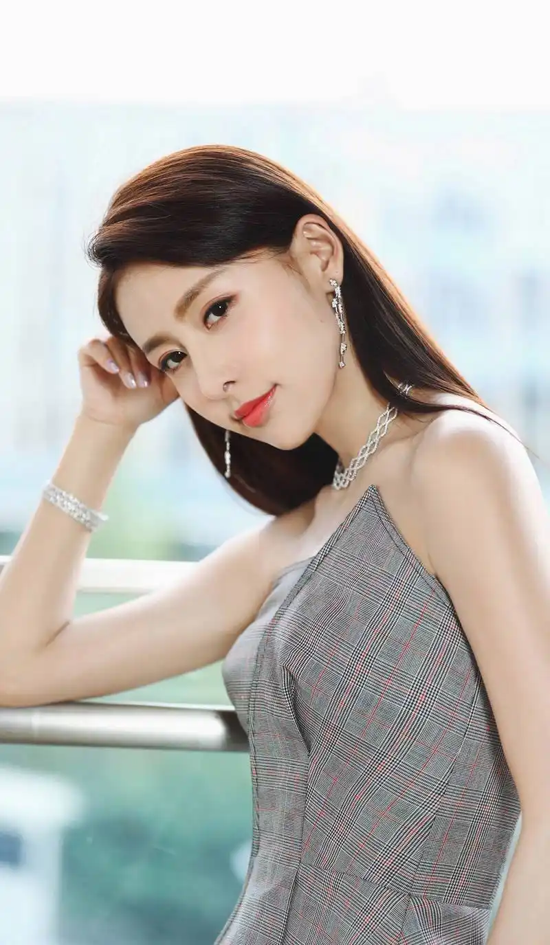 维和步兵营|女演员「贾青」的经纪人