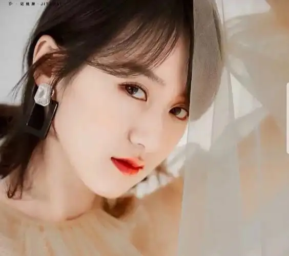 美美的袁冰妍图片