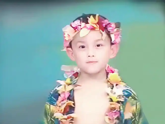 吴磊童年走秀照##吴磊童年模特实绩