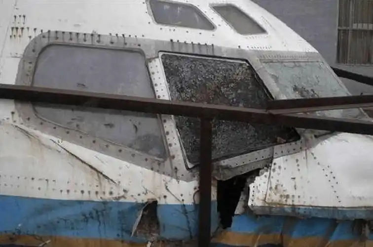 1997年南航深圳空难中飞行员企图在暴雨中降落最后失败了