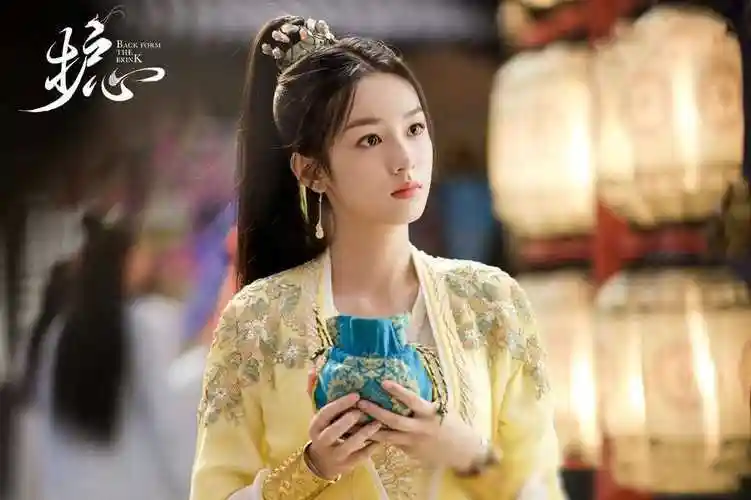 原创好家伙周也新剧古装造型惊艳丞磊诠释高冷英雄