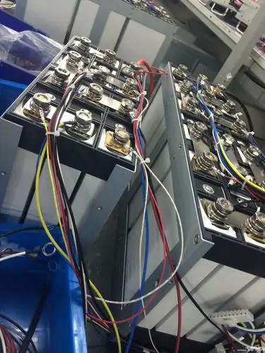 这是已串联好了.一百多个电芯一但连错很危险的480v