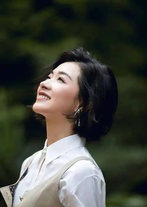 万茜炒人设翻车了?黄子韬坑新人?江疏影被人抢戏?_资源_公司_作品