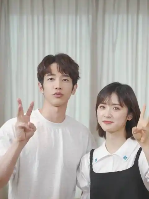 沈月探班刘以豪##沈月刘以豪还原告白名场面