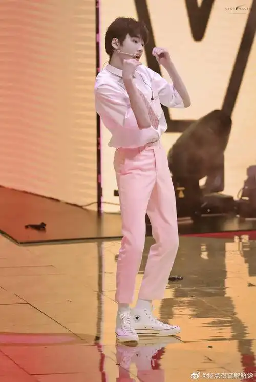 分享一下宋亚轩的腿