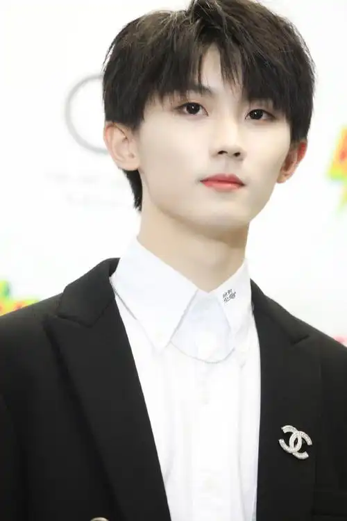 马嘉祺绝对中心