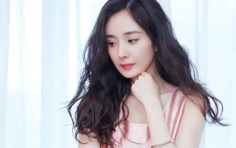 杨幂粉色礼服图片壁纸29