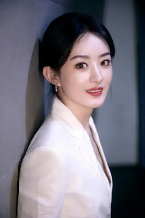 光影顷刻聚焦,此时无声胜有声!