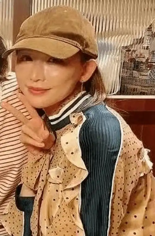 林志玲婚后大变样,脸饱不自然身材倒保持的很好,名媛气质消失!