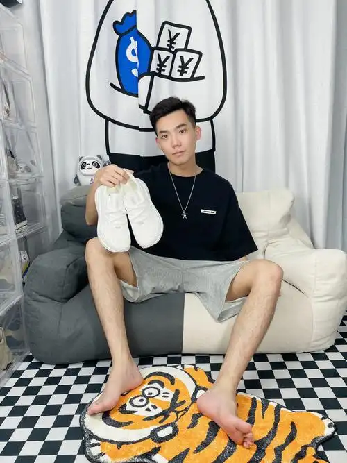 周柯宇同款哦再穿上一双吾双minepair的白色7215鞋子99全白的