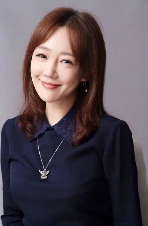 今日更新薛佳凝的经纪人微信号tzcm2022