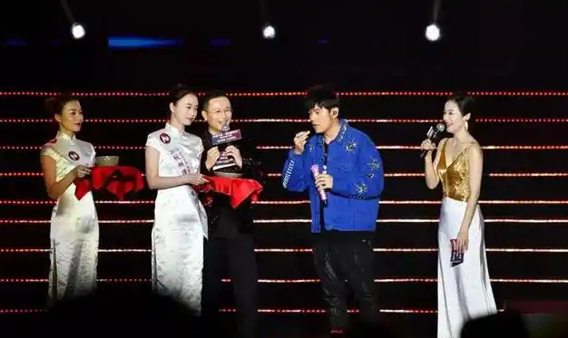 (来源:慈溪旅游)2021年6月21日《中国好声音》十周年音乐盛典浙江站