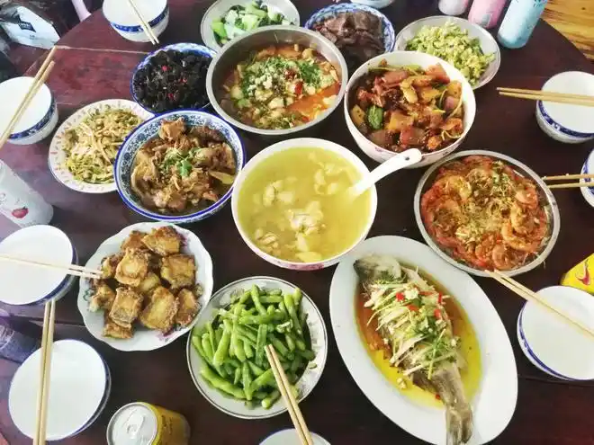 中秋节要来了中秋节家里聚餐这一桌13个菜看看你喜不喜欢