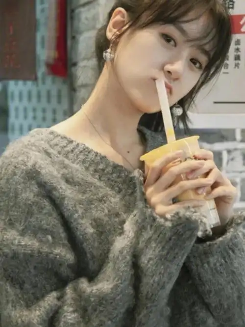 袁冰妍姐姐你们下期要什么女明星的照片