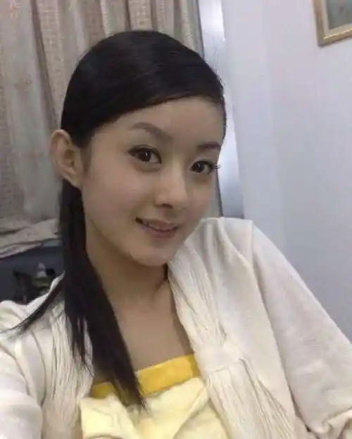 赵丽颖最丑素颜自拍照曝光你敢相信照片里是她吗