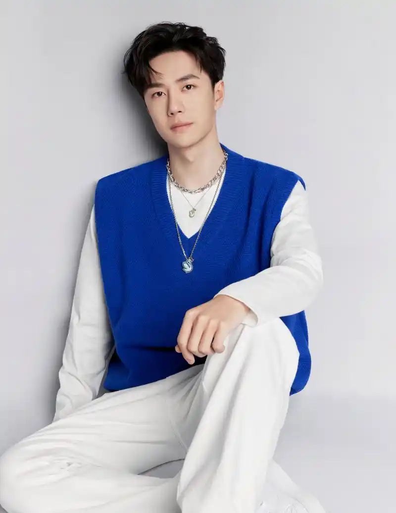 王一博# 520礼物来啦,请收好,满屏的洒脱松弛的少年力[欧耶]