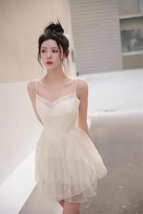 有种"腿精"叫张予曦,短裤配长靴美腿格外惹人眼球!