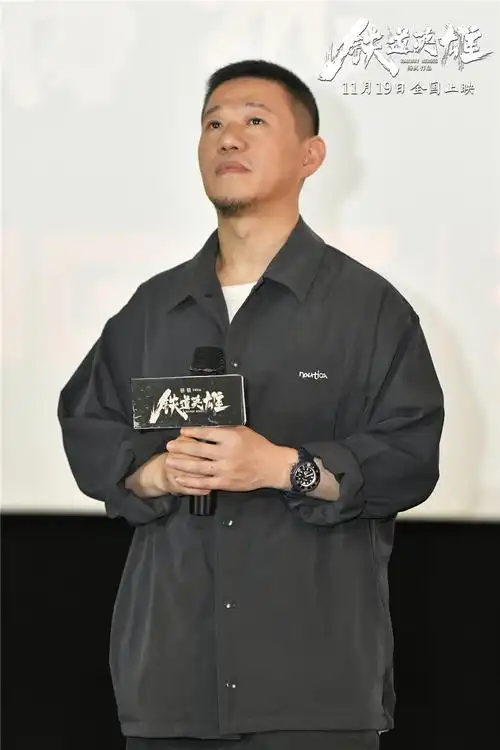 老酒新酿——属于中国的"枪火电影"和导演杨枫的"英雄情怀"|铁道游击