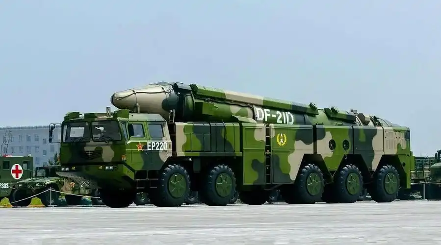 我国的东风21d造价有多高?怪不得专家会说:一般国家玩不起