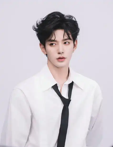 看上去很好捏的猪系代表许凯↓十二生肖被内娱男明星们基本盘了个遍