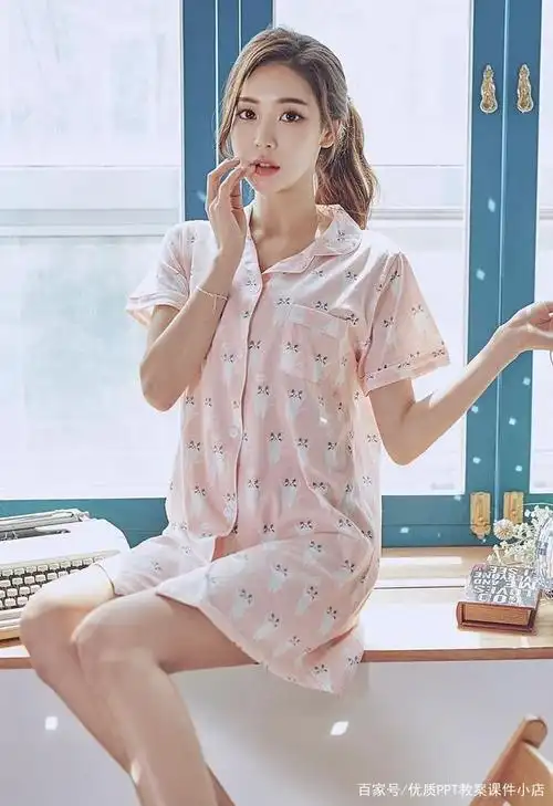 美女朴多贤,粉色系迷人睡衣装,温柔可人,让人怦然心动!