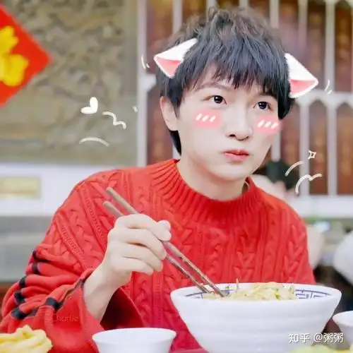 有没有周深超级可爱的照片呀~?