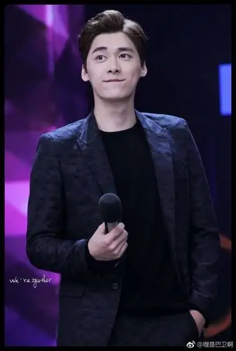 李易峰新闻170508今天世界微笑日你和峰峰一起微笑了吗