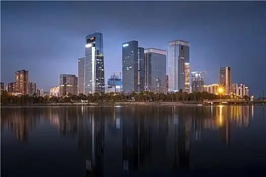 四川成都天府新区中央商务区的高楼大厦成都环球中心夜景成都城市360