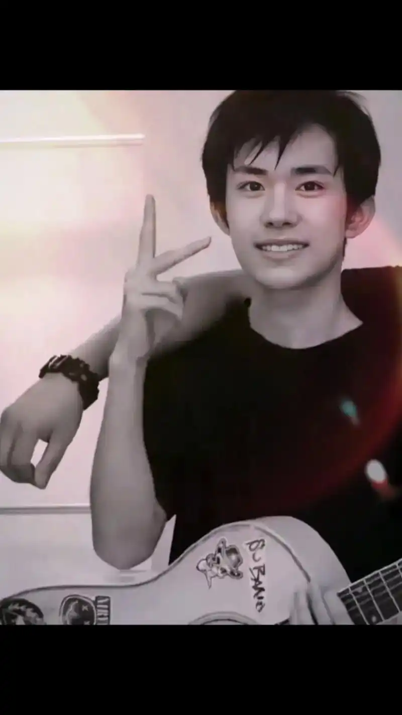 氛围感壁纸来了#易烊千玺 #千纸鹤#颜值 - 抖音