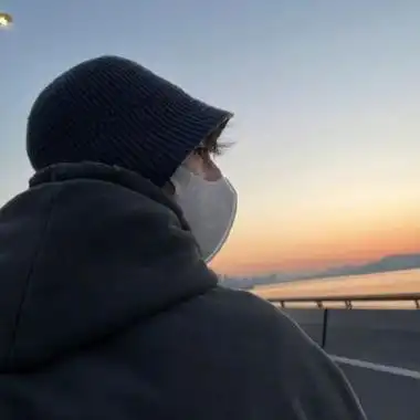 清新文艺范男头如果你要拥抱我请提前告诉我 我好把小肚子收起来_男生