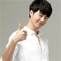 赵寅成头像高清图片【点击鼠标右键下载】