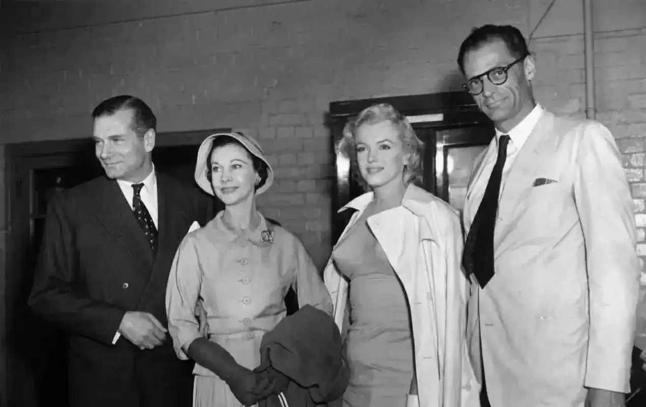 费雯丽和玛丽莲·梦露.费雯丽比梦露大16岁.