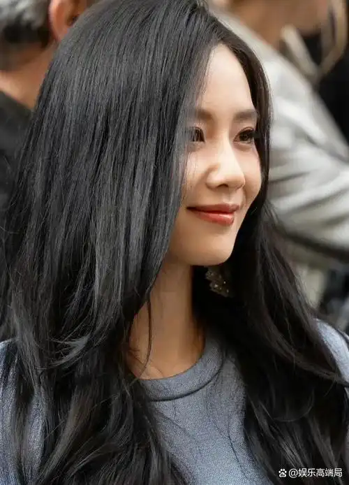 巴黎时装周王一博备受期待唐嫣刘诗诗状态回春刘雨昕高待遇