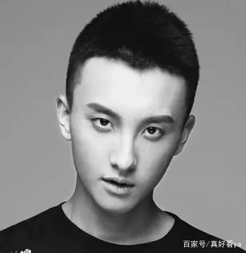 短发造型 男生短发,尽显阳光帅气的发型,首先就会想到寸头,这样的发型