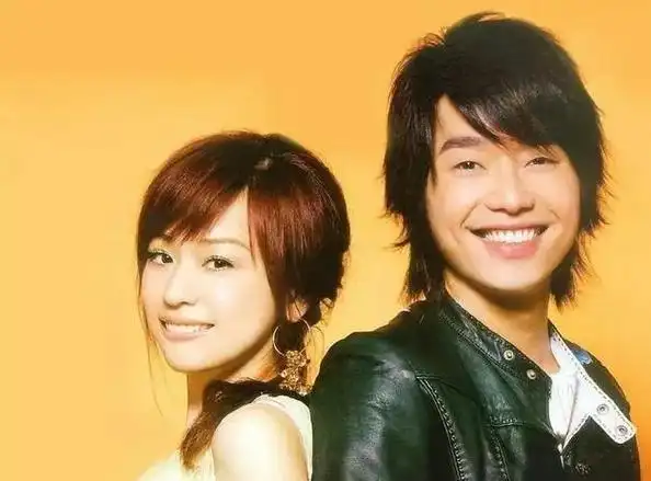 王心凌和张栋梁一起拍了一张照片,准备一起吃个饭