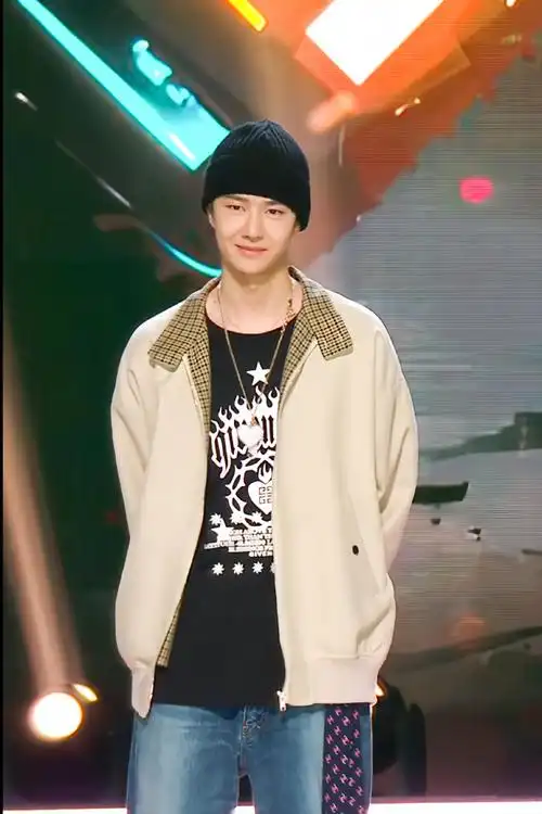 街舞6总决赛#wyb#王一博这就是街舞#抓到一个爱笑的酷盖@uniq-王一博