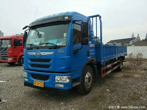 青岛解放龙v68米栏板今日交车