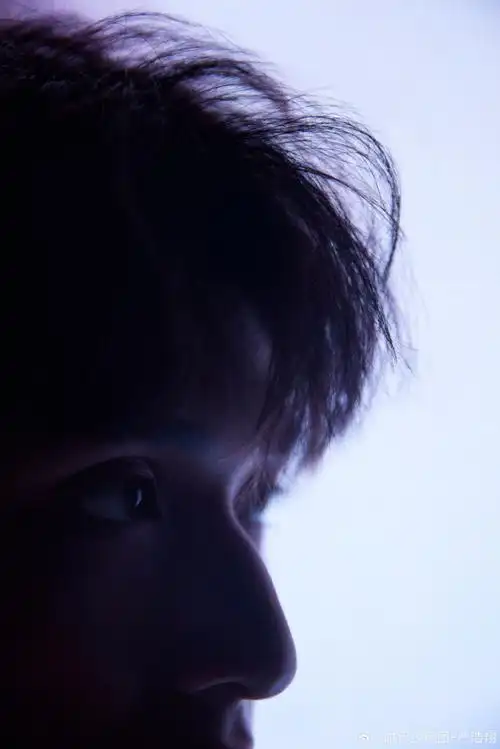 complaints造型大片,怼脸杀好绝,19岁的翔哥~@时代少年团-严浩翔