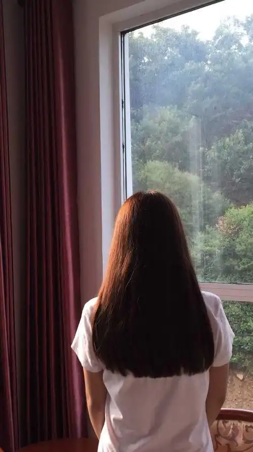 怒答一发 无时无刻不再被说"背影杀手""看背影我以为你是