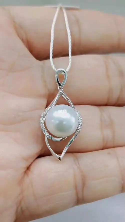 1011mm澳白海水珍珠吊坠18k金砖石镶嵌