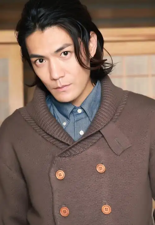 帅哥明星季晨时尚帅气图片 _ 图片网