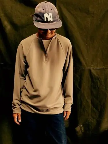 光头男性时尚穿搭总览