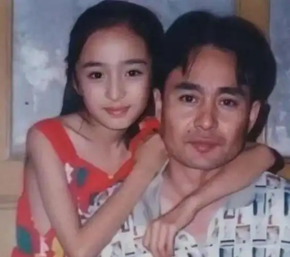 汪苏泷是gay杨幂爸爸惹众怒做头发女被网红羞辱易烊千玺刘浩存恋情