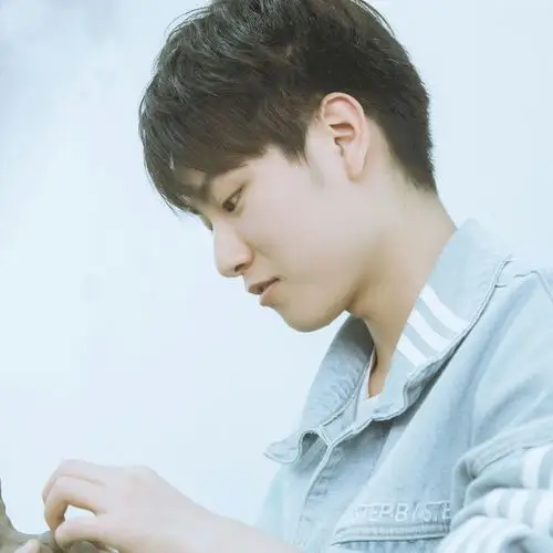 看你侧脸的样子_人像_poco摄影,人像,泥塑,男生