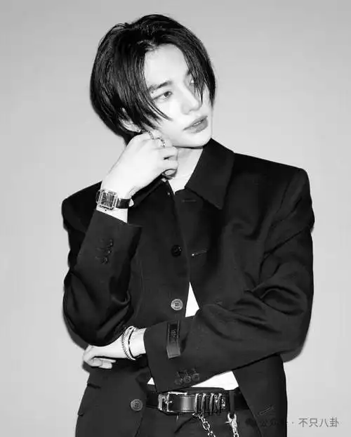 他不仅私下去 yp,还被女方吐槽脱光露腹肌也毫无吸引力?-zaker新闻