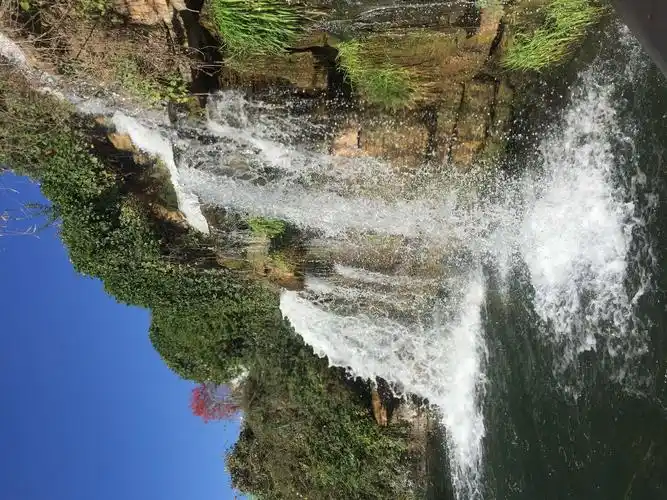 拐弯的称风景 直流的叫瀑布!