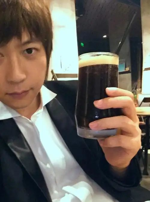 一些阿信的自拍05谁他妈说的黄金左脸啊哈哈哈哈#五月天